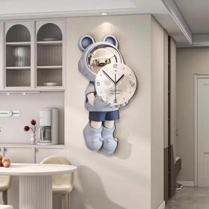 ساعة "رائد الفضاء