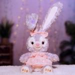 دمية أرنبة ناعمة