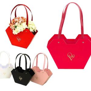 حقائب الهدايا الورقية الملونة