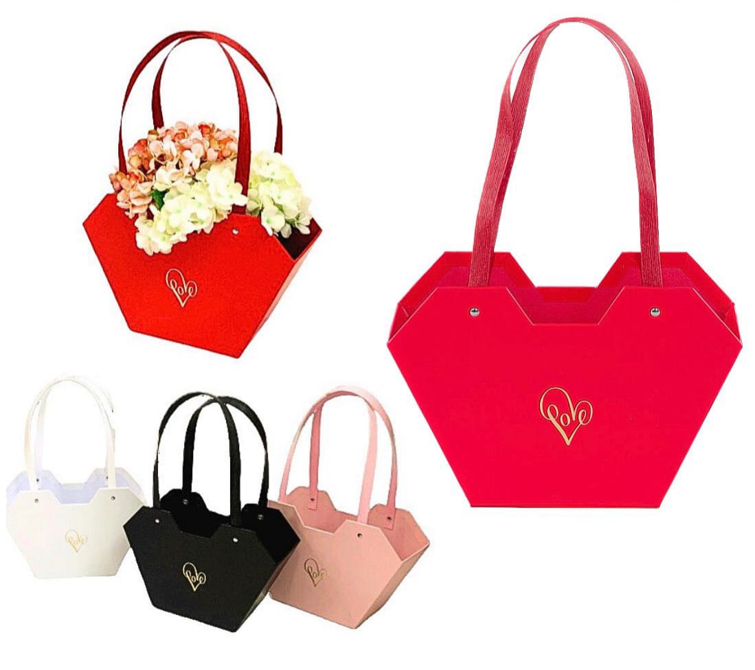 حقائب الهدايا الورقية الملونة