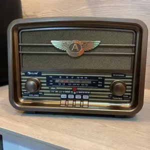 راديو الانتيكا يعمل على طاقة شمسية و على بطارية مع سماعة بلوتوث