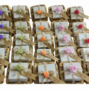 صابون زيت الزيتون بسلة ورق الموز handmade ( للهدايا و التوزيعات للمناسبات المختلفة )