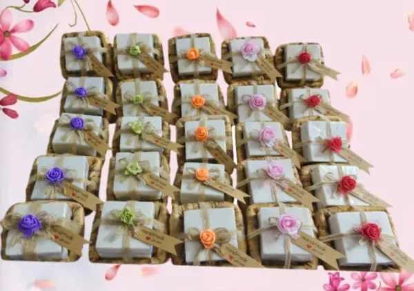 صابون زيت الزيتون بسلة ورق الموز handmade ( للهدايا و التوزيعات للمناسبات المختلفة )