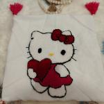 وسادة هيلو كيتي المطرزة يدوي