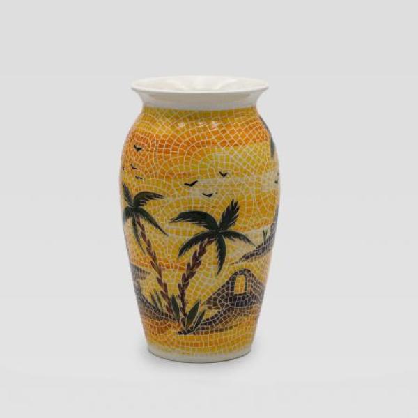 مزهرية مشغولات خزفية بادية ونخلة الغروب