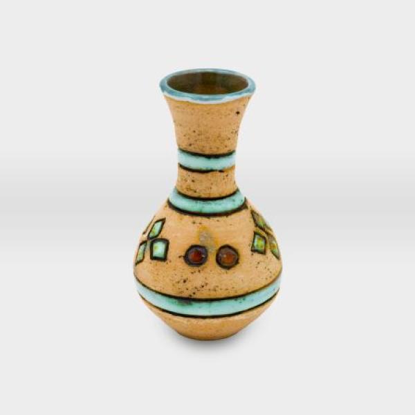 مزهرية مشغولات خزفية زخارف