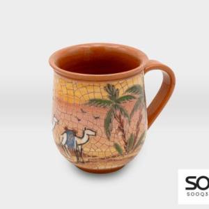 كأس مشغولات خزفية بادية نخلة وجمل