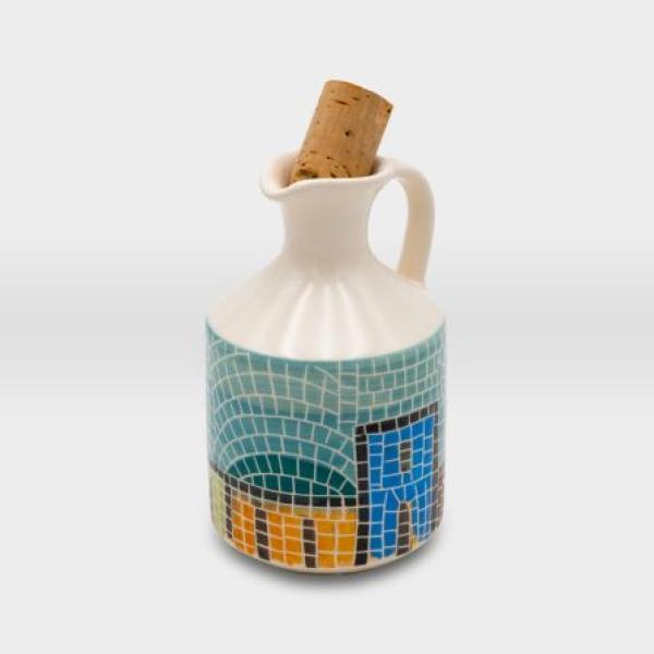 قارورة مع سدادة مع يد مشغولات خزفية قرية 