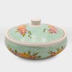 مضيفة مشغولات خزفية ورود وزهور