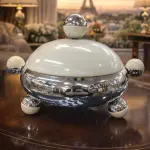 وعاء تقديم الشوكولاتة الملكي