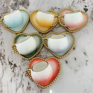 طقم فناجين قهوة سيراميك بتصميم القلب