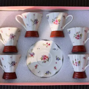 طقم فناجين شاي سيراميك بنقشة الزهور