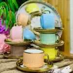 طقم فناجين شاي سيراميك ملون بزخارف طولية وحواف ذهبية