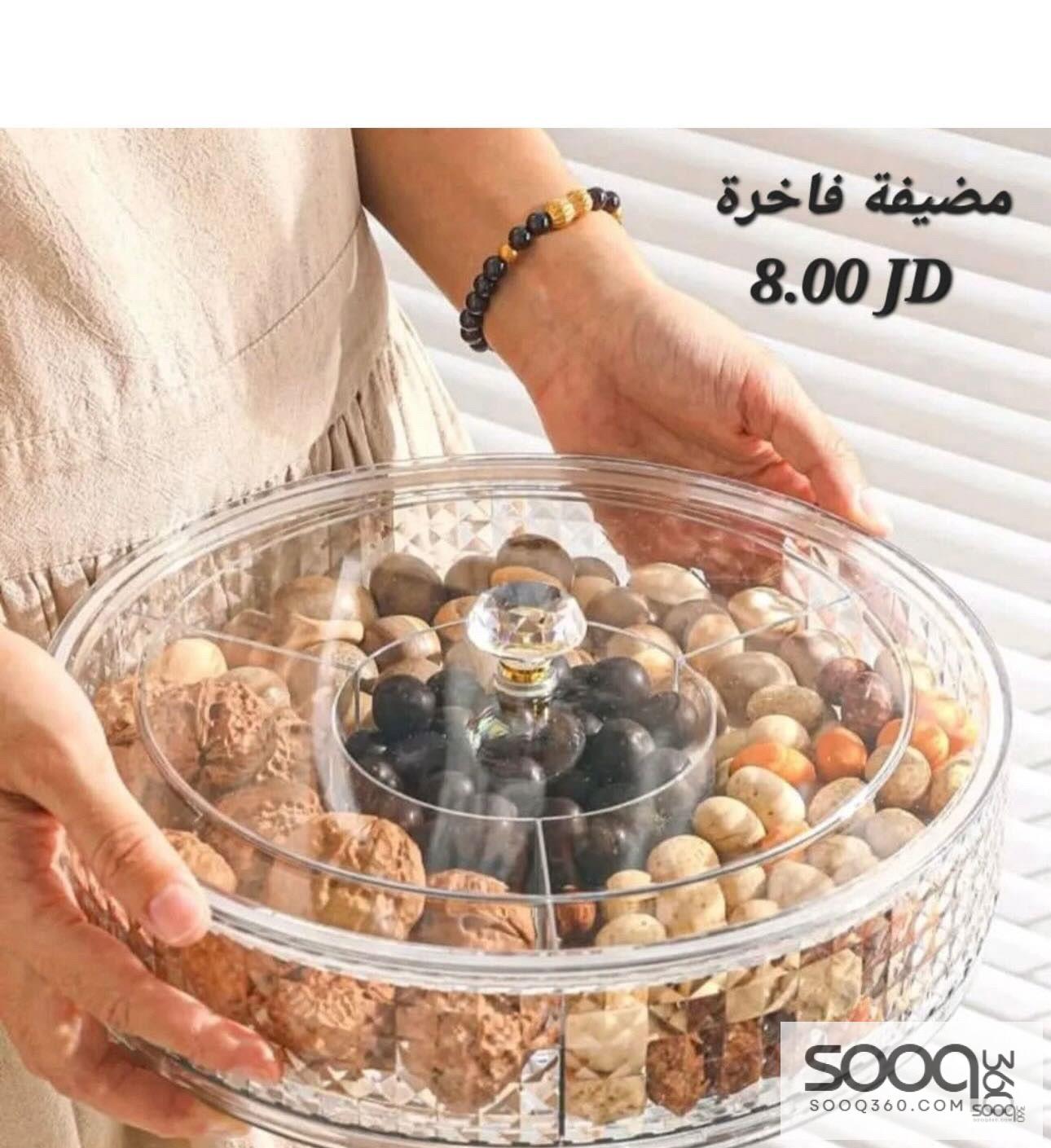 مضيفة كرستال فاخرة