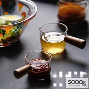 موزع زجاجي للسوائل بمقبض خشبي(50 مل)