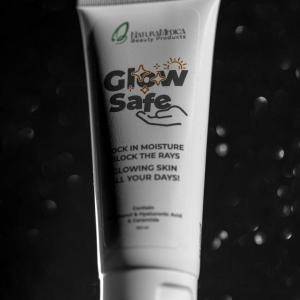 Naturamedica Glow safe day moisturizer cream