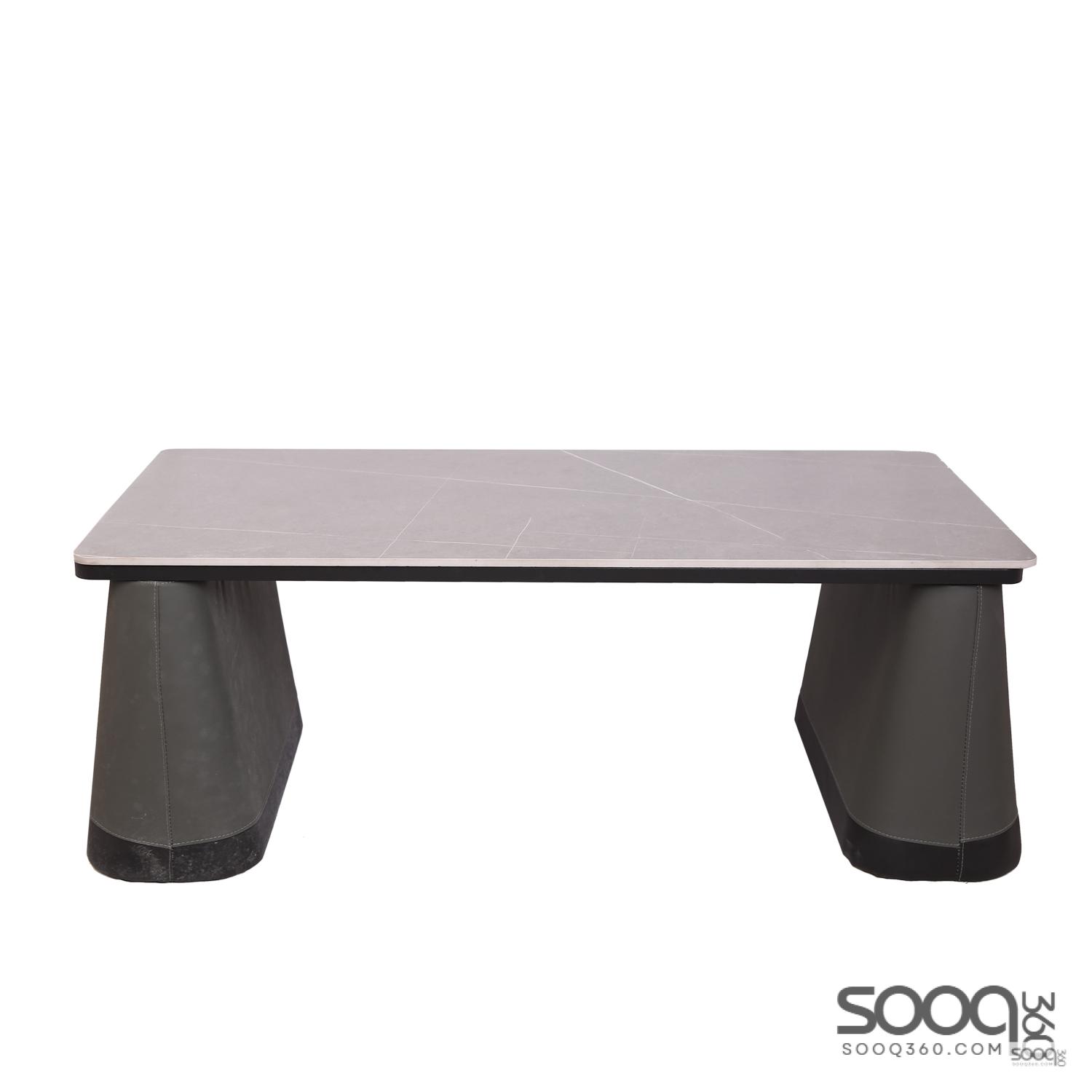 طاولة وسط رخام صناعي لون رمادي 120x60سم قاعدة جلد مطرز بني