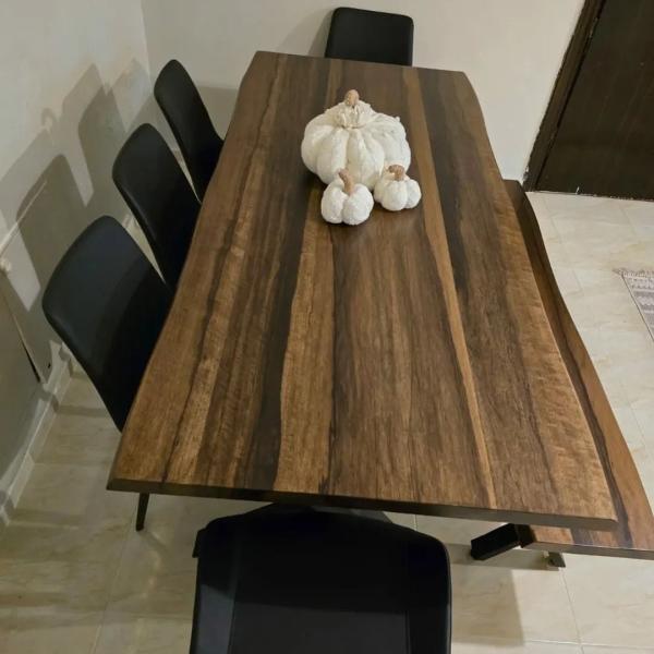 طاولة خشب انتيك